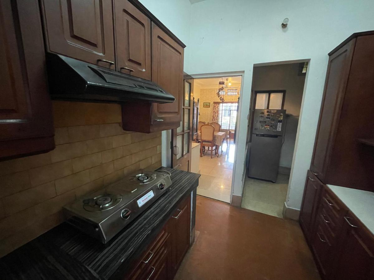 גווהטי The Choudhury Manor Homestay מראה חיצוני תמונה