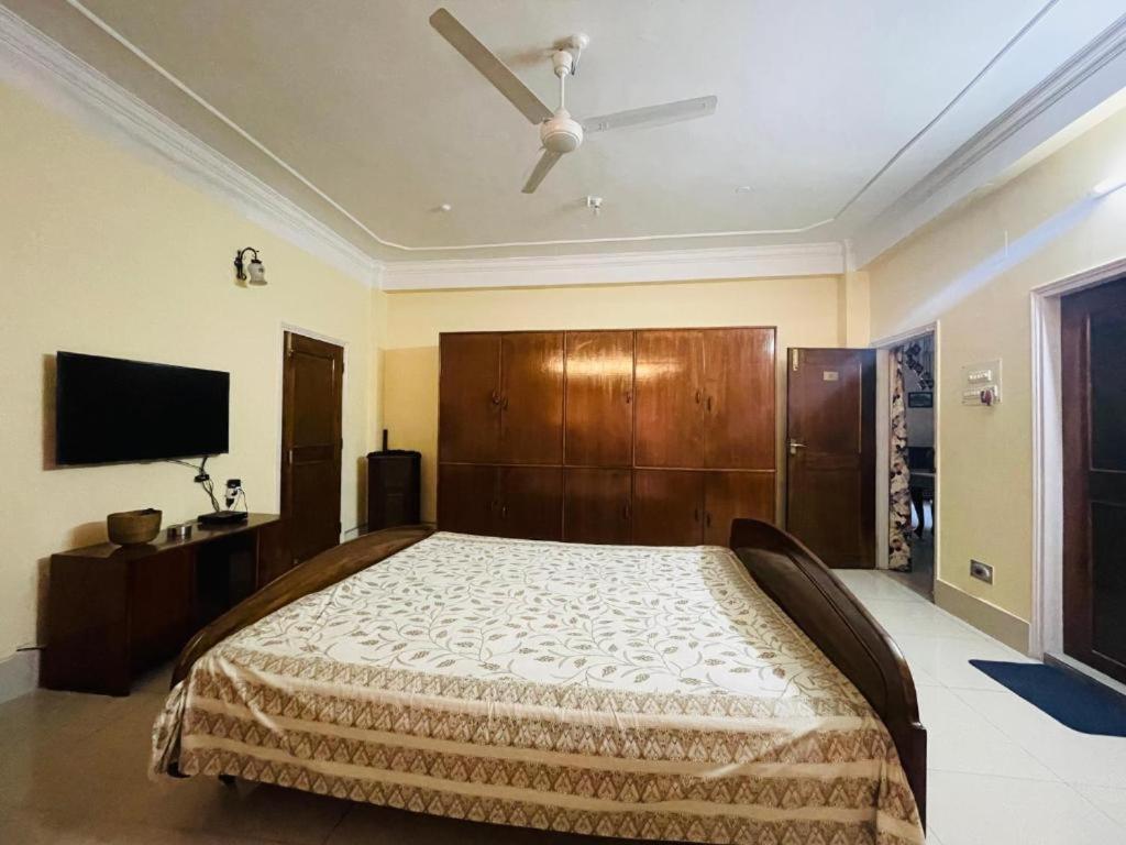 גווהטי The Choudhury Manor Homestay מראה חיצוני תמונה